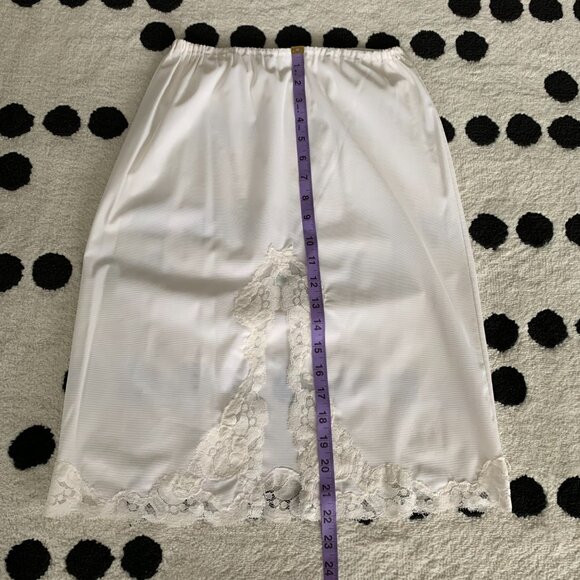 Vintage Slip Skirt Small White Embroidered Lace Slit Hem Knee Length - Picture 11 of 11